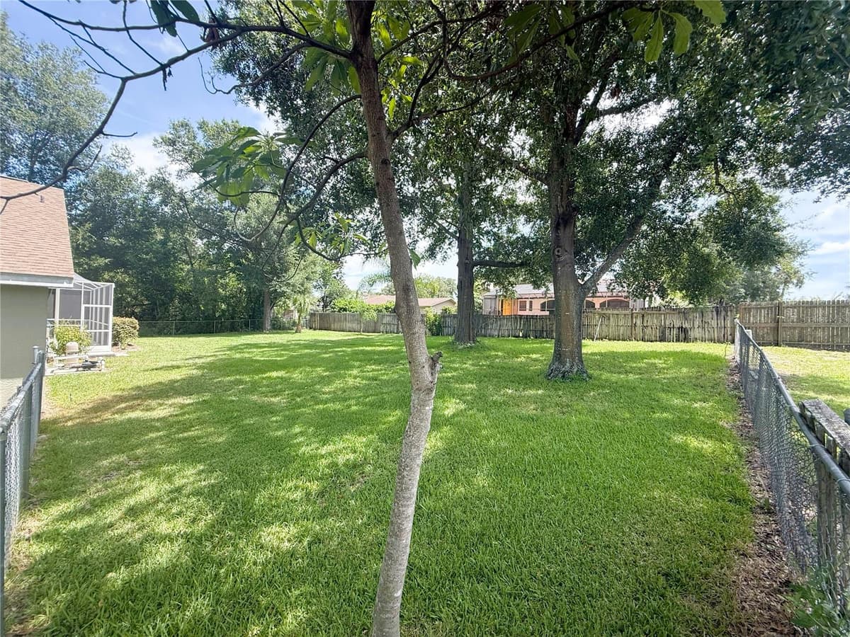 7552 RIVER COUNTRY DRIVE — photo 33 of 36