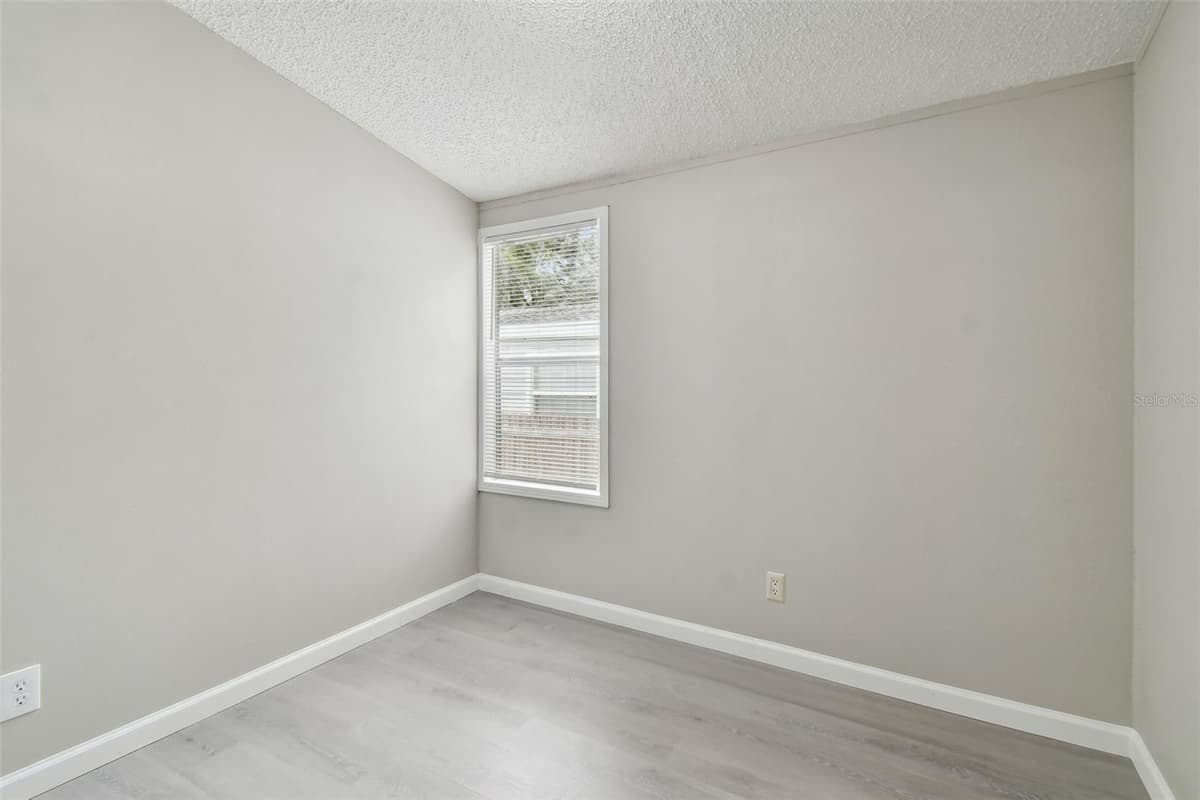 10607 BAY HILLS CIRCLE — photo 16 of 34