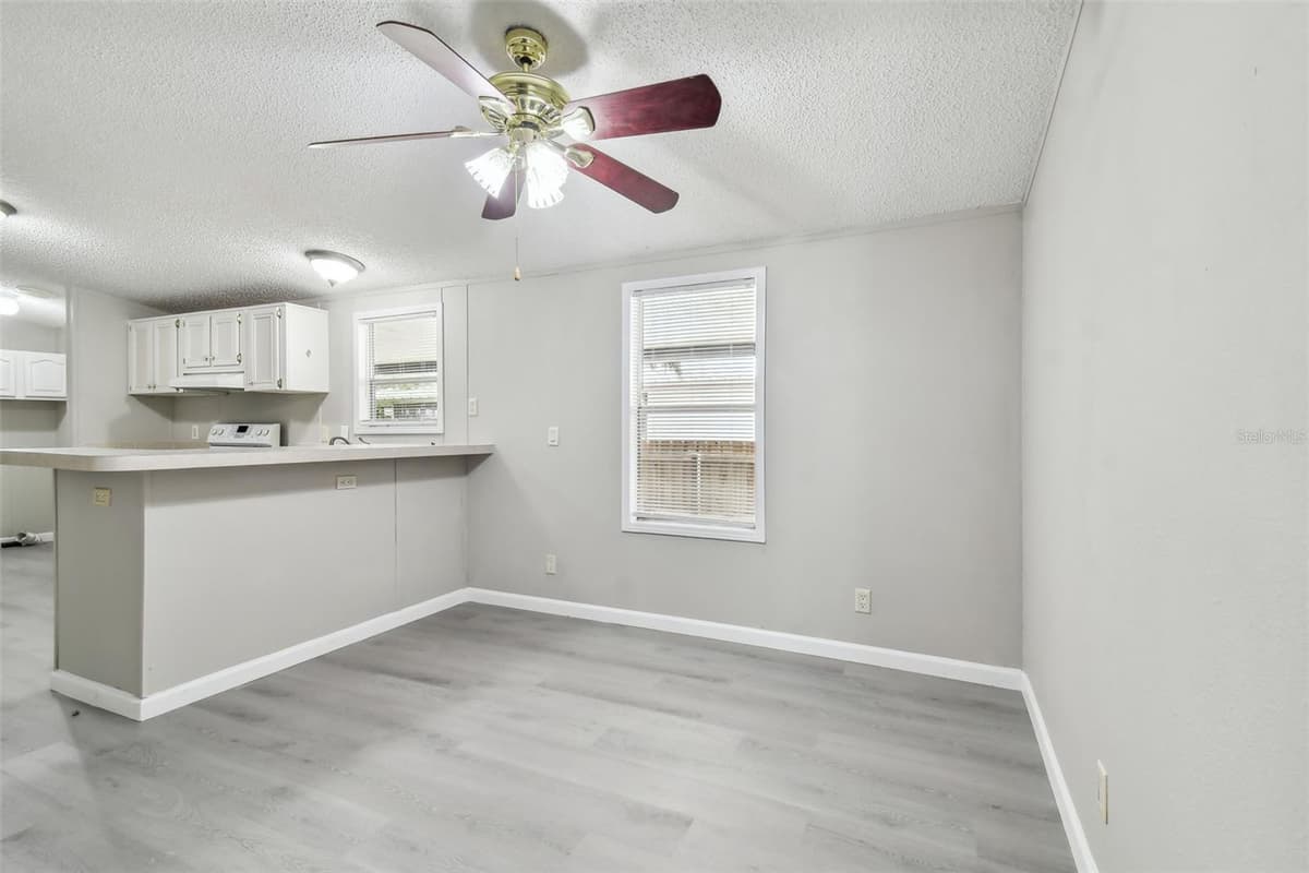 10607 BAY HILLS CIRCLE — photo 7 of 34