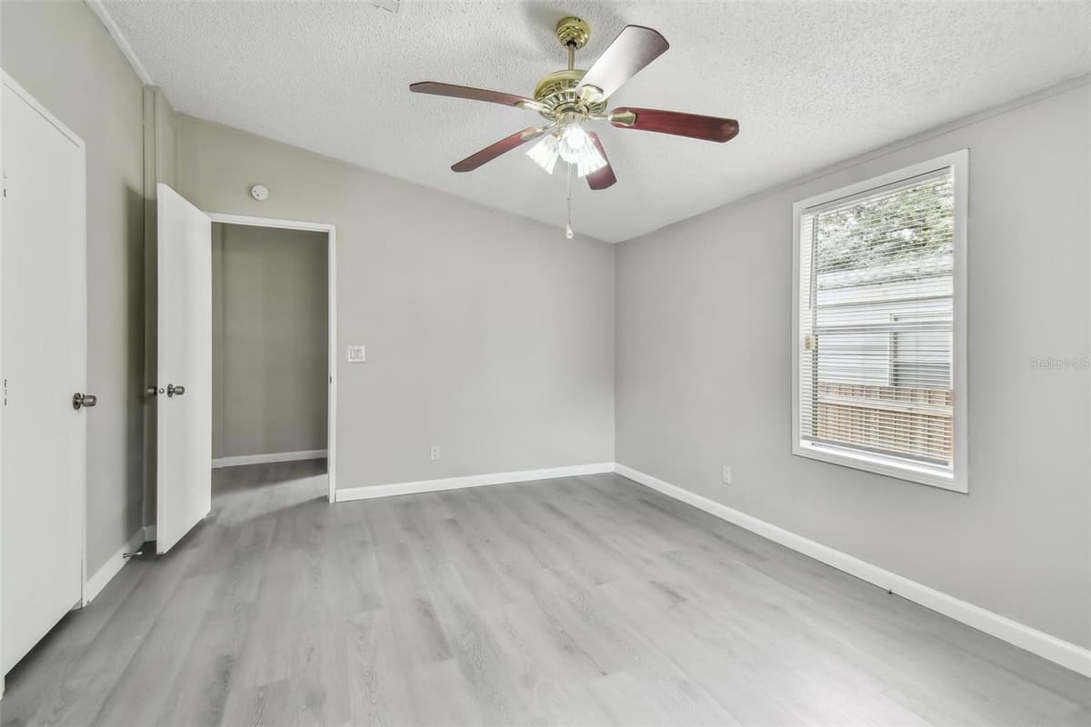 10607 BAY HILLS CIRCLE — photo 10 of 34