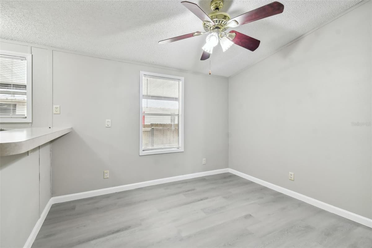 10607 BAY HILLS CIRCLE — photo 6 of 34