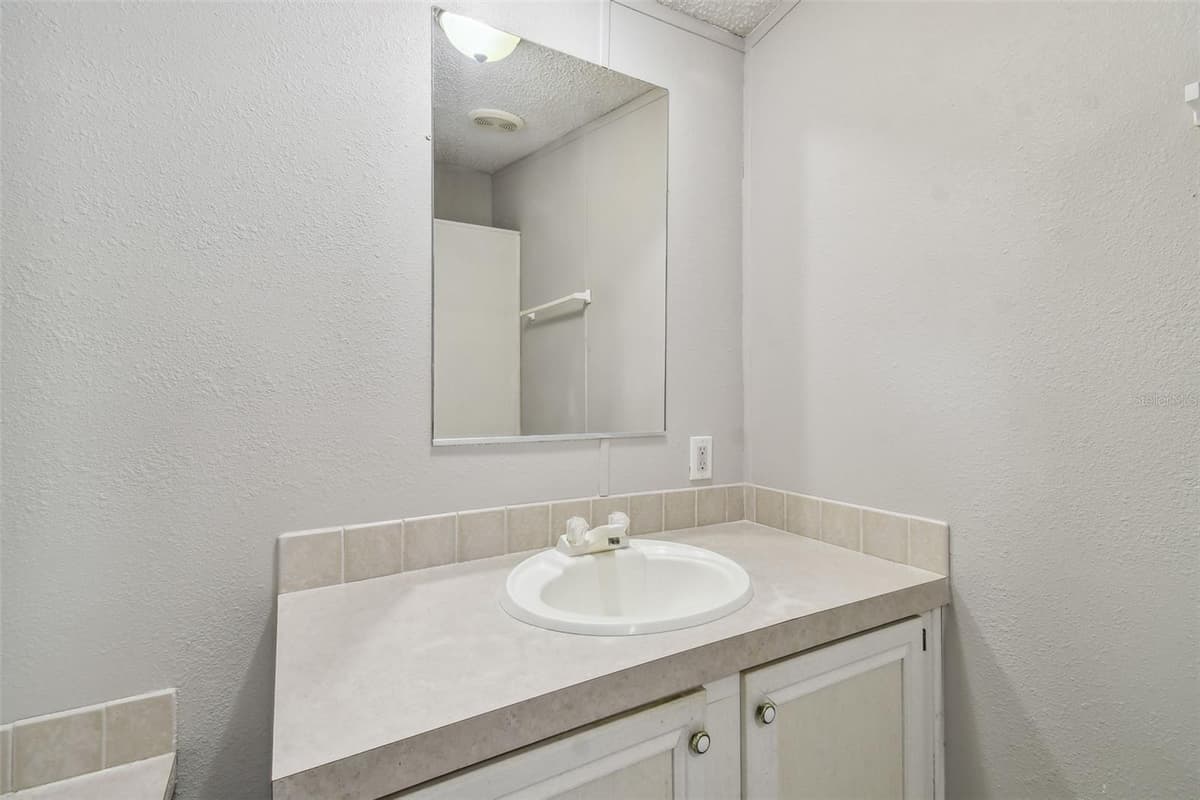 10607 BAY HILLS CIRCLE — photo 15 of 34
