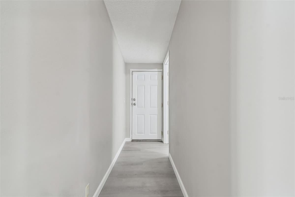 10607 BAY HILLS CIRCLE — photo 19 of 34