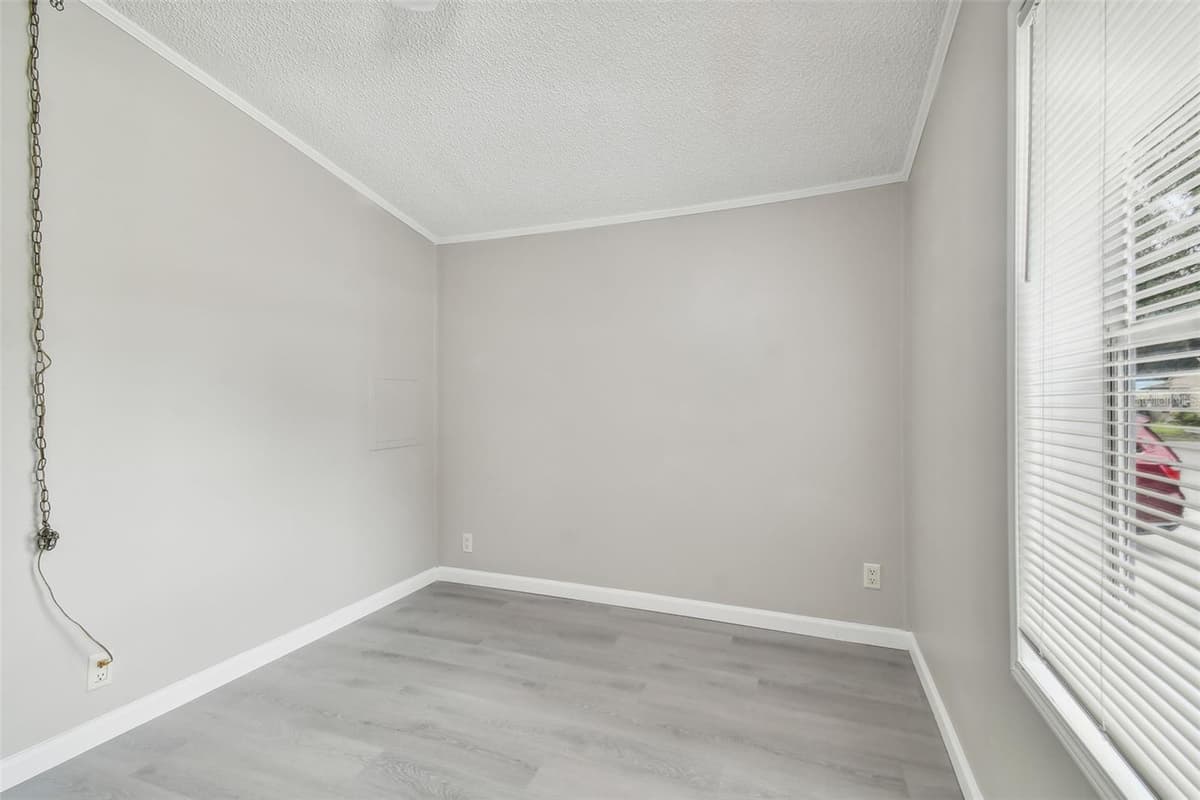 10607 BAY HILLS CIRCLE — photo 28 of 34