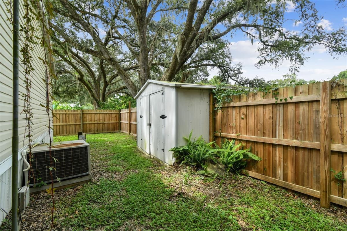 10607 BAY HILLS CIRCLE — photo 30 of 34