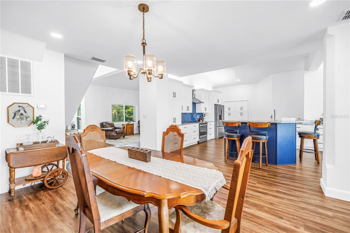 2280 PINELLAS POINT DRIVE — photo 18 of 97