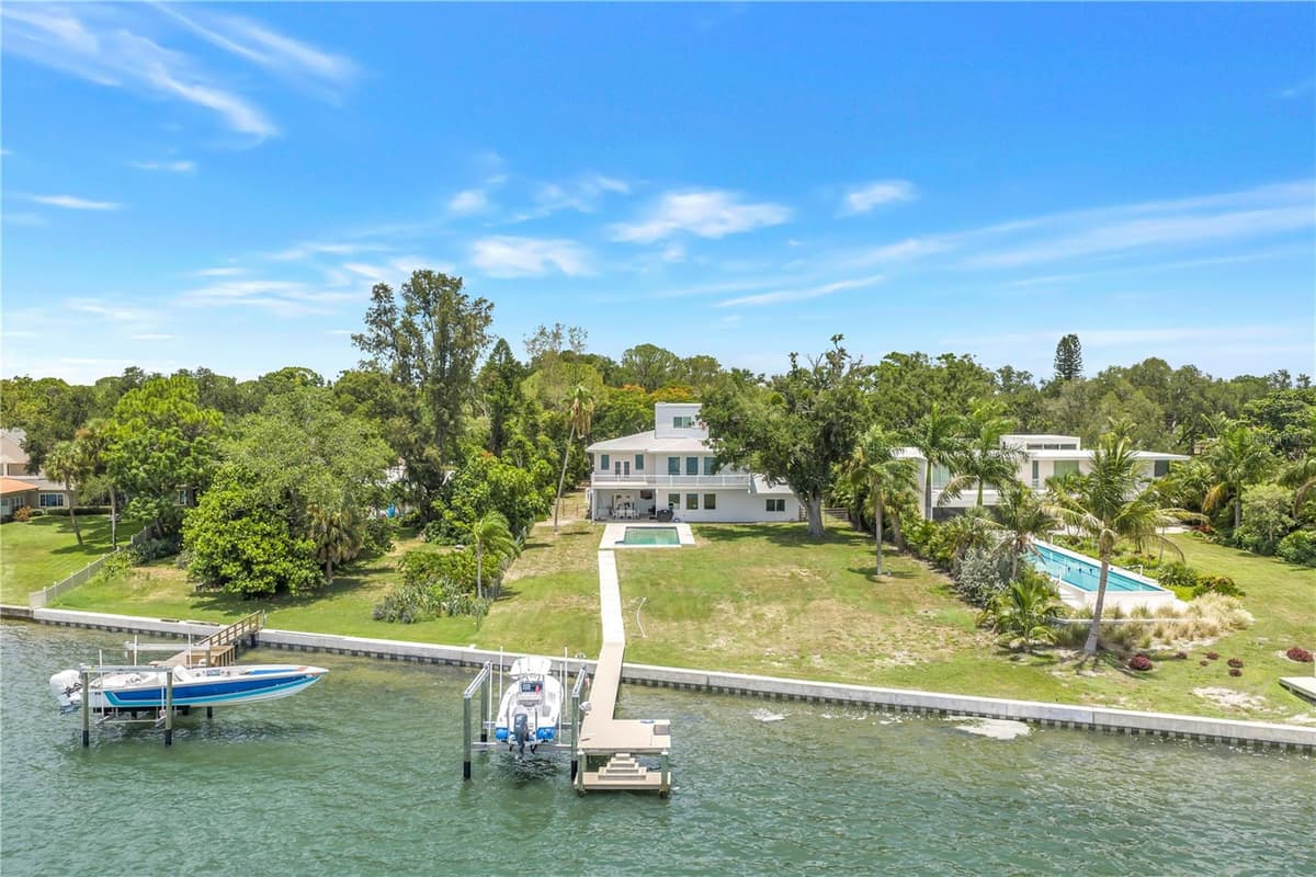 2280 PINELLAS POINT DRIVE — photo 90 of 97