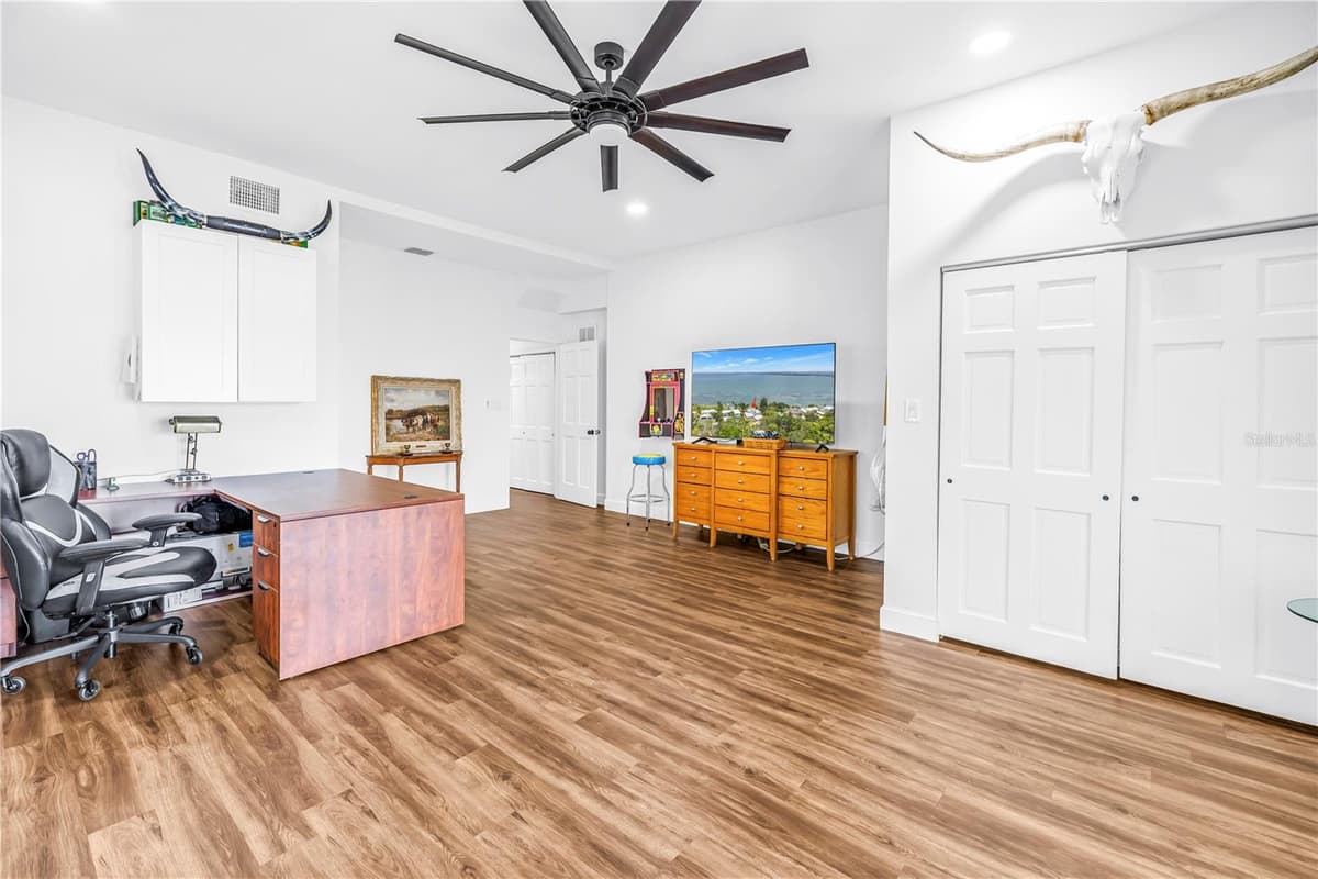 2280 PINELLAS POINT DRIVE — photo 46 of 97