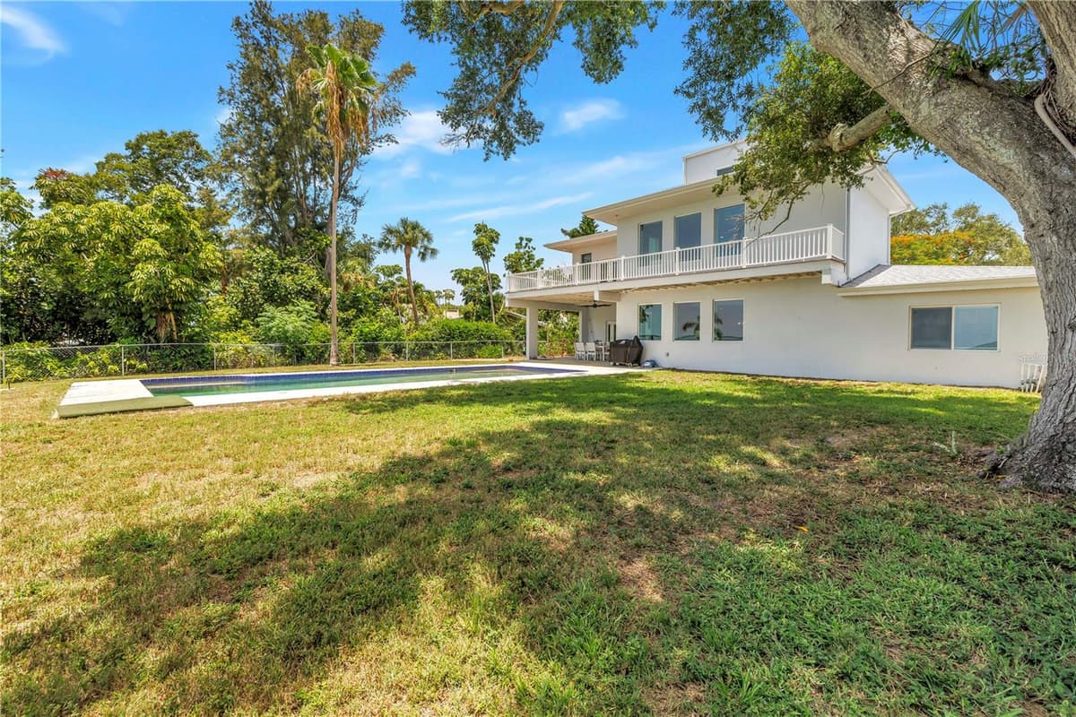 2280 PINELLAS POINT DRIVE — photo 77 of 97