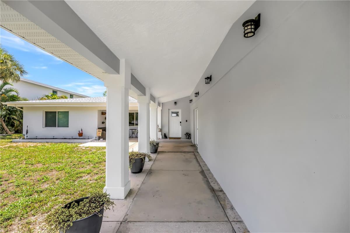 2280 PINELLAS POINT DRIVE — photo 8 of 97