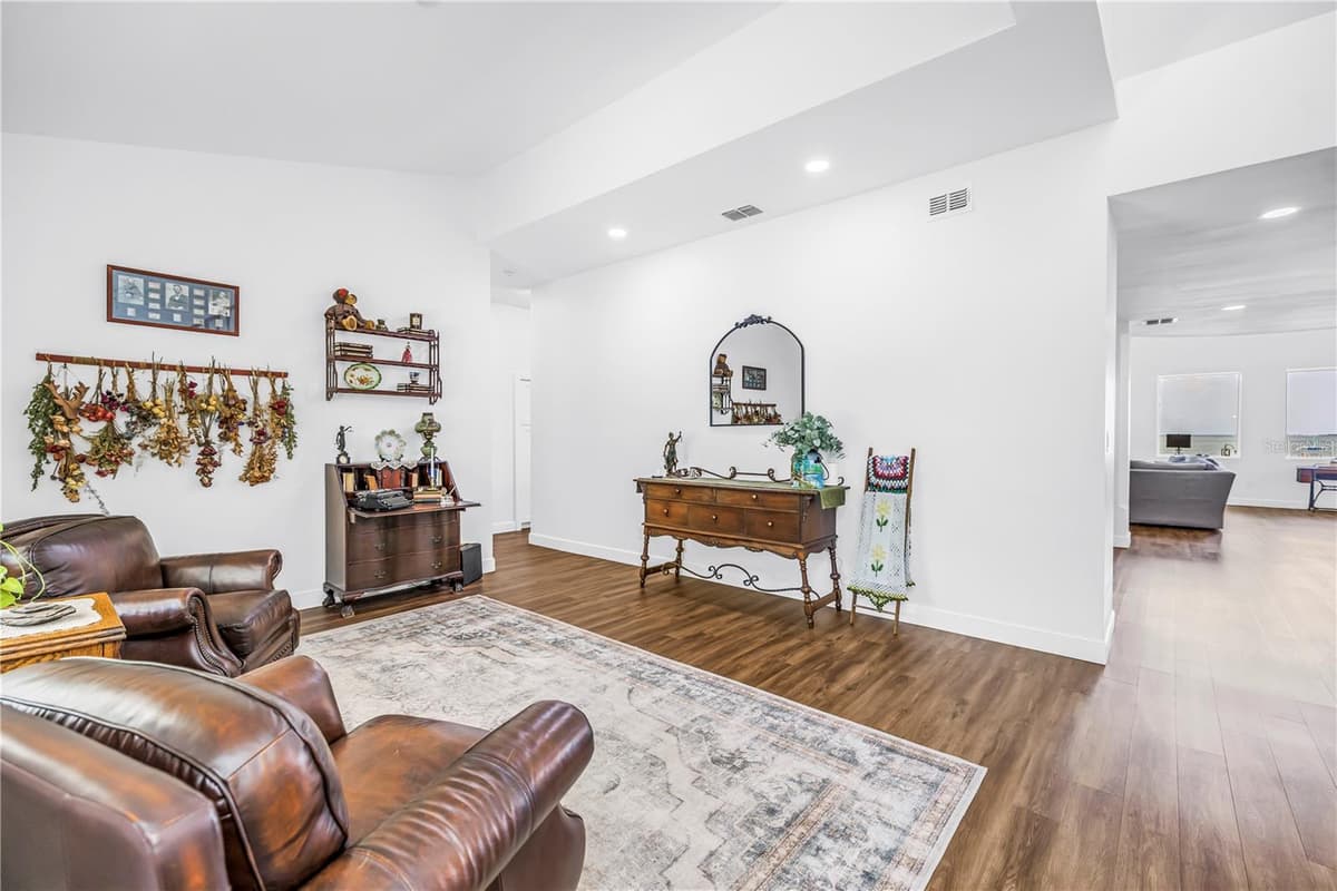 2280 PINELLAS POINT DRIVE — photo 13 of 97