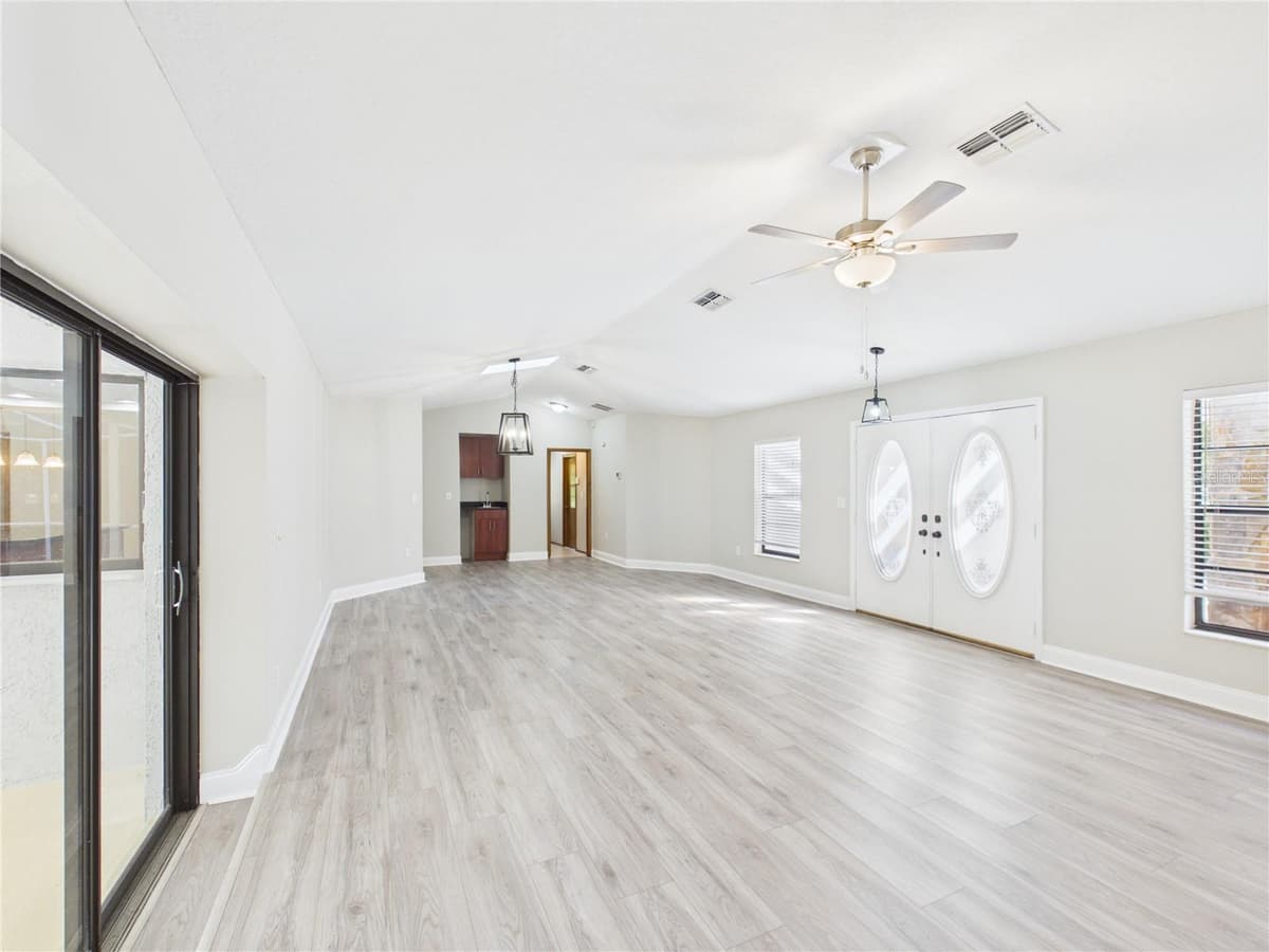7256 ROYAL OAK DRIVE — photo 37 of 44