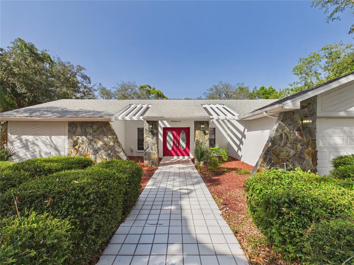 7256 ROYAL OAK DRIVE — photo 12 of 44