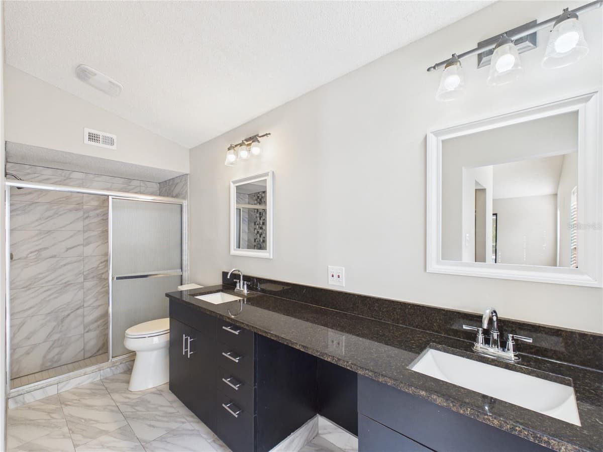 7256 ROYAL OAK DRIVE — photo 7 of 44
