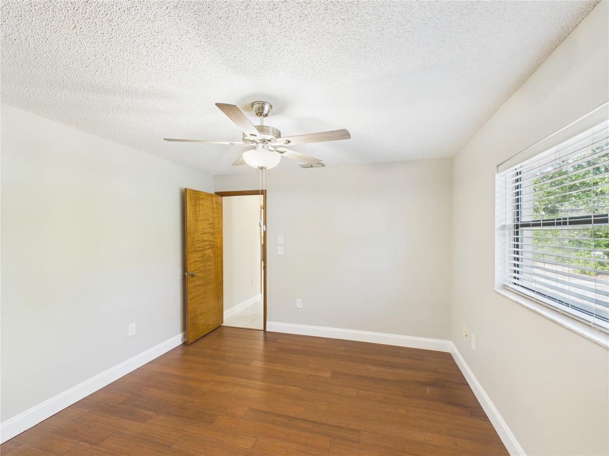 7256 ROYAL OAK DRIVE — photo 33 of 44