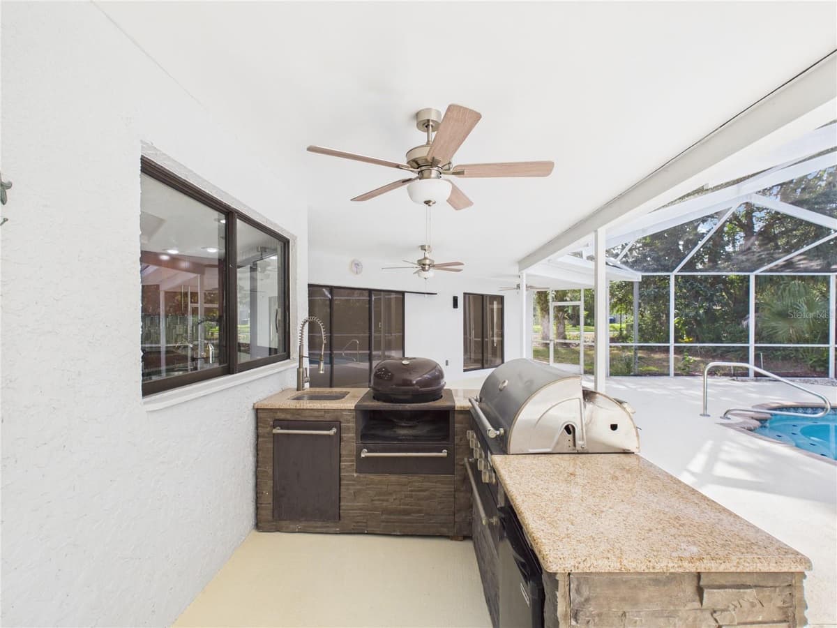 7256 ROYAL OAK DRIVE — photo 26 of 44