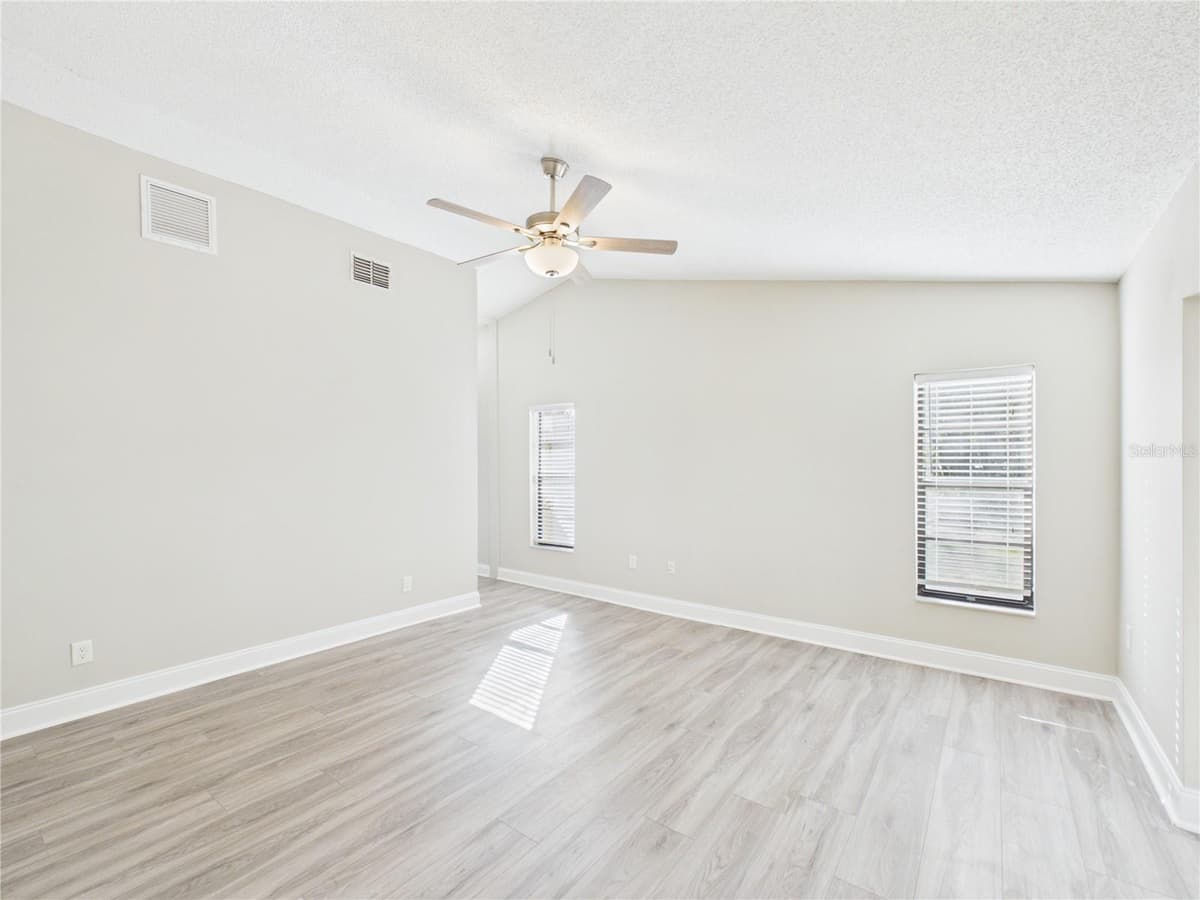 7256 ROYAL OAK DRIVE — photo 38 of 44