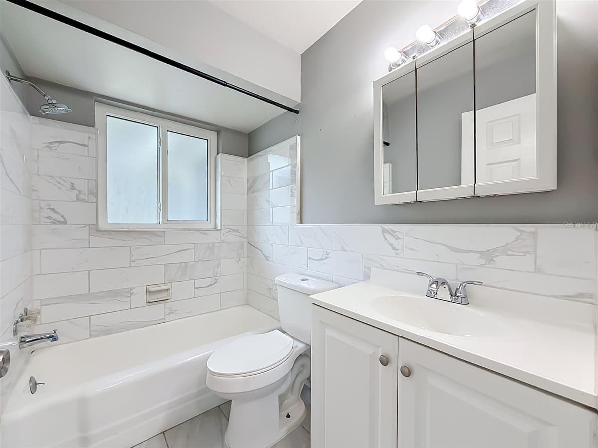 890 7TH AVENUE — photo 32 of 63