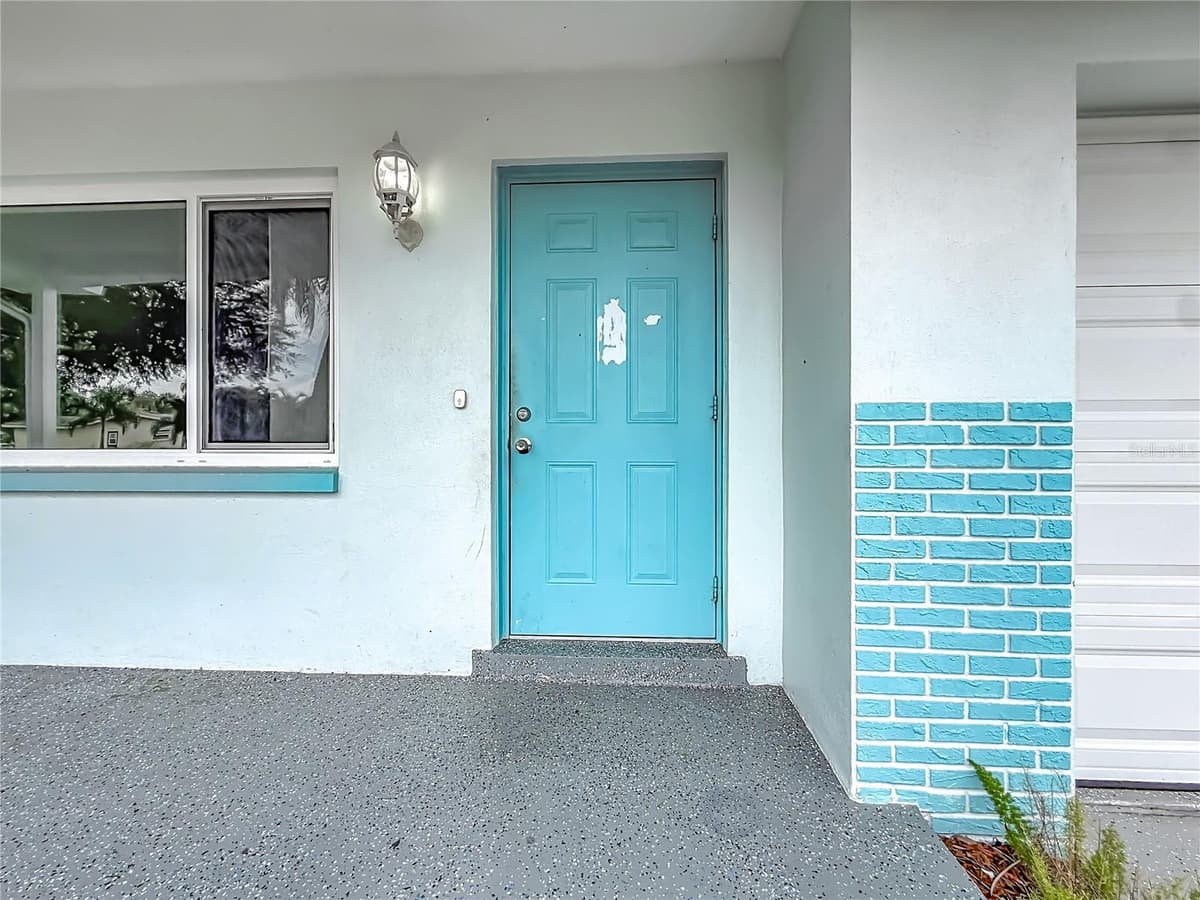 890 7TH AVENUE — photo 10 of 63