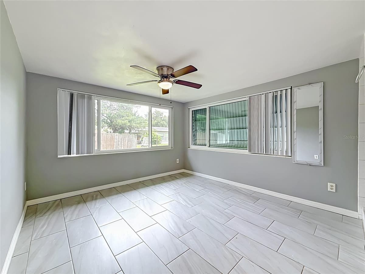890 7TH AVENUE — photo 36 of 63