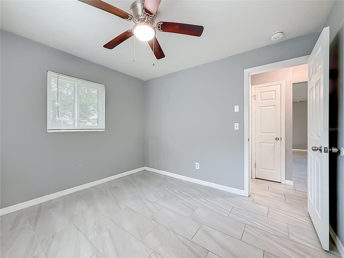 890 7TH AVENUE — photo 26 of 63
