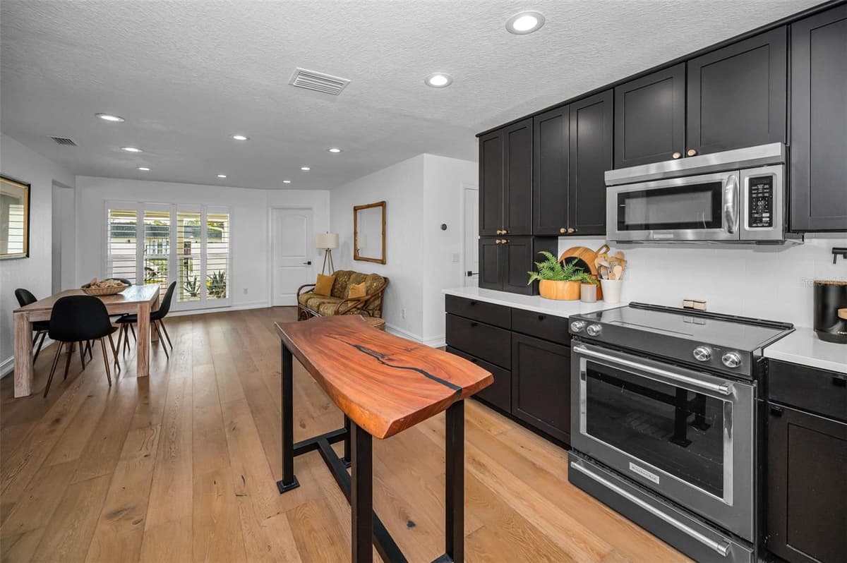 14516 BAY HILLS DRIVE — photo 34 of 84