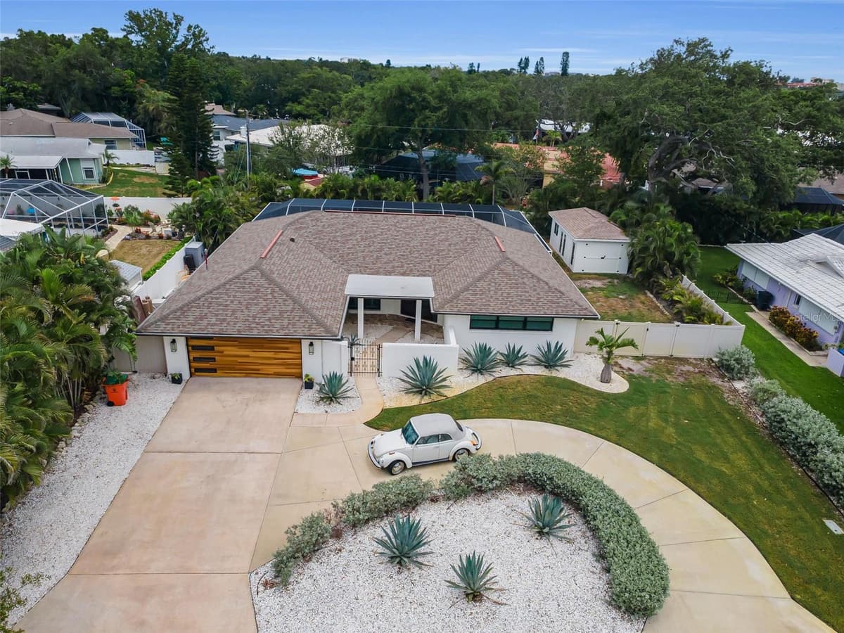 14516 BAY HILLS DRIVE — photo 7 of 84