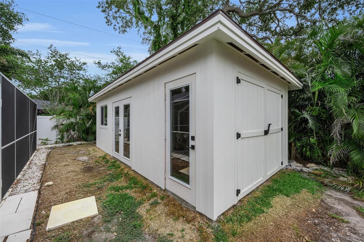 14516 BAY HILLS DRIVE — photo 70 of 84