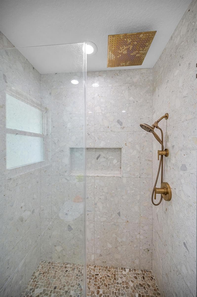 14516 BAY HILLS DRIVE — photo 41 of 84