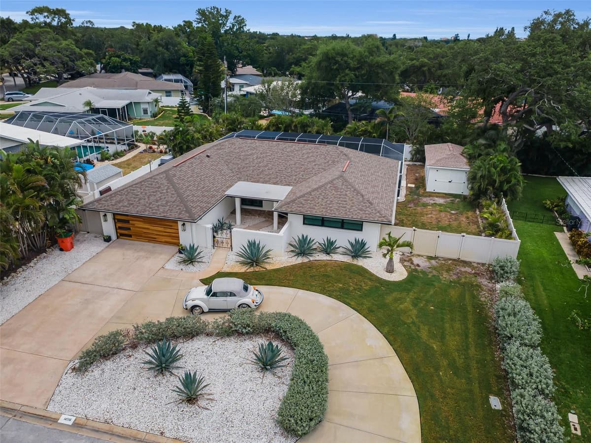 14516 BAY HILLS DRIVE — photo 10 of 84