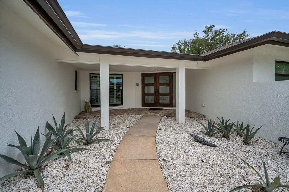 14516 BAY HILLS DRIVE — photo 16 of 84