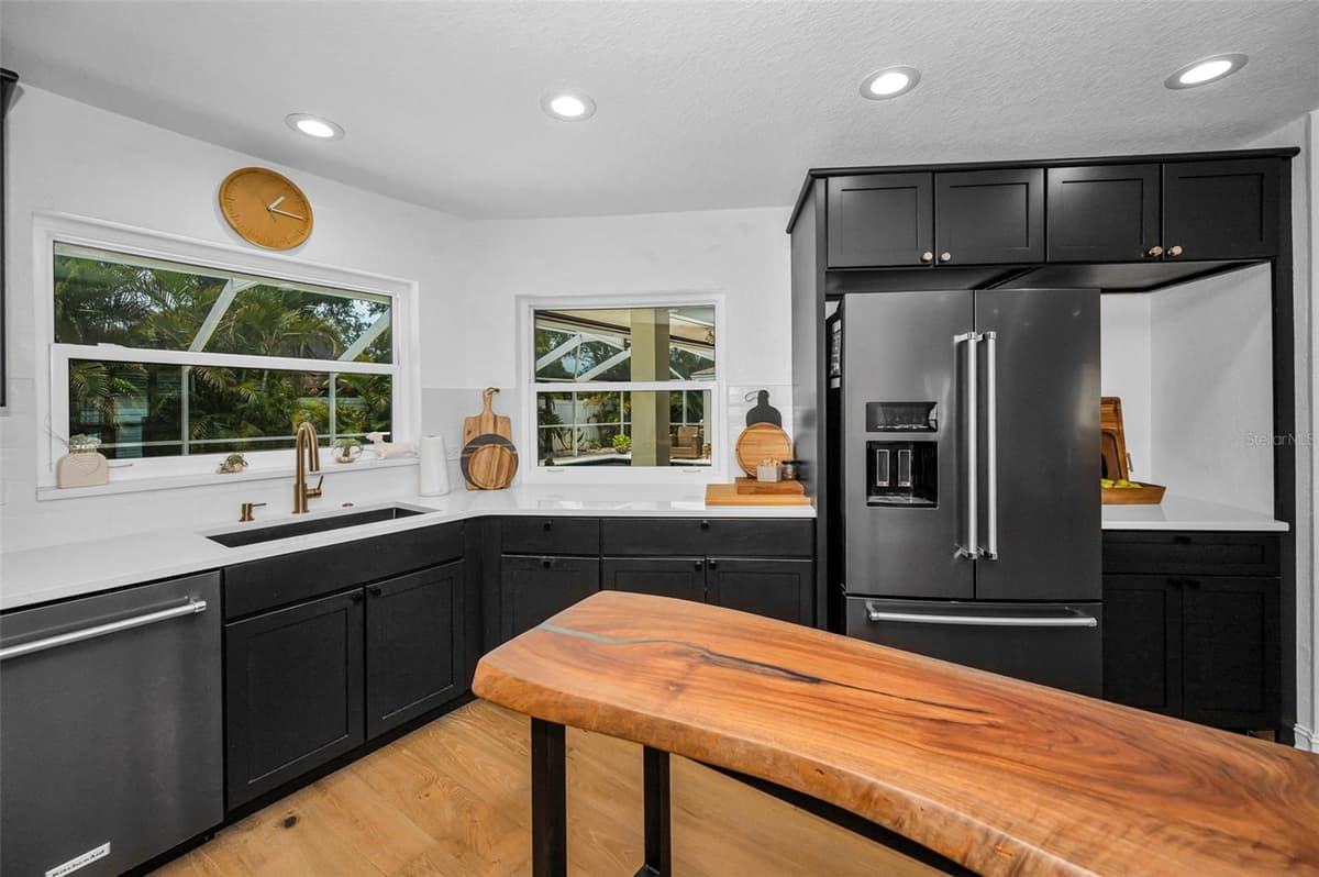 14516 BAY HILLS DRIVE — photo 31 of 84