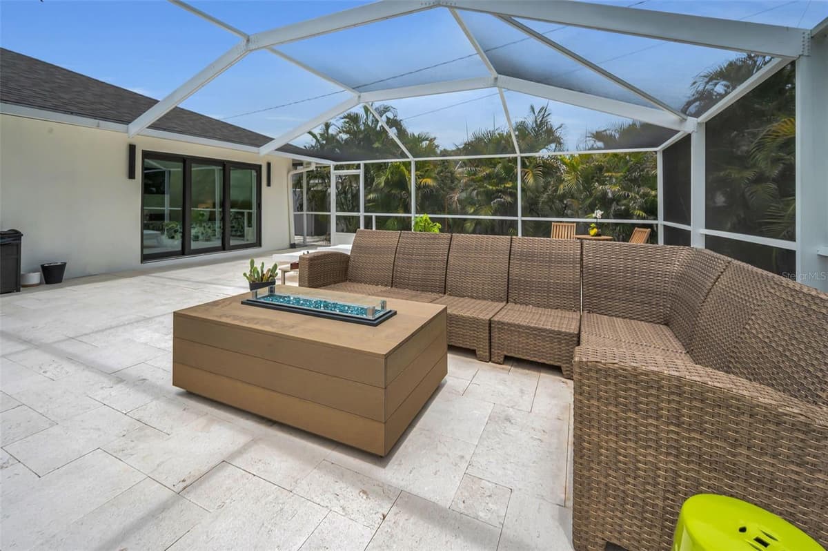 14516 BAY HILLS DRIVE — photo 65 of 84