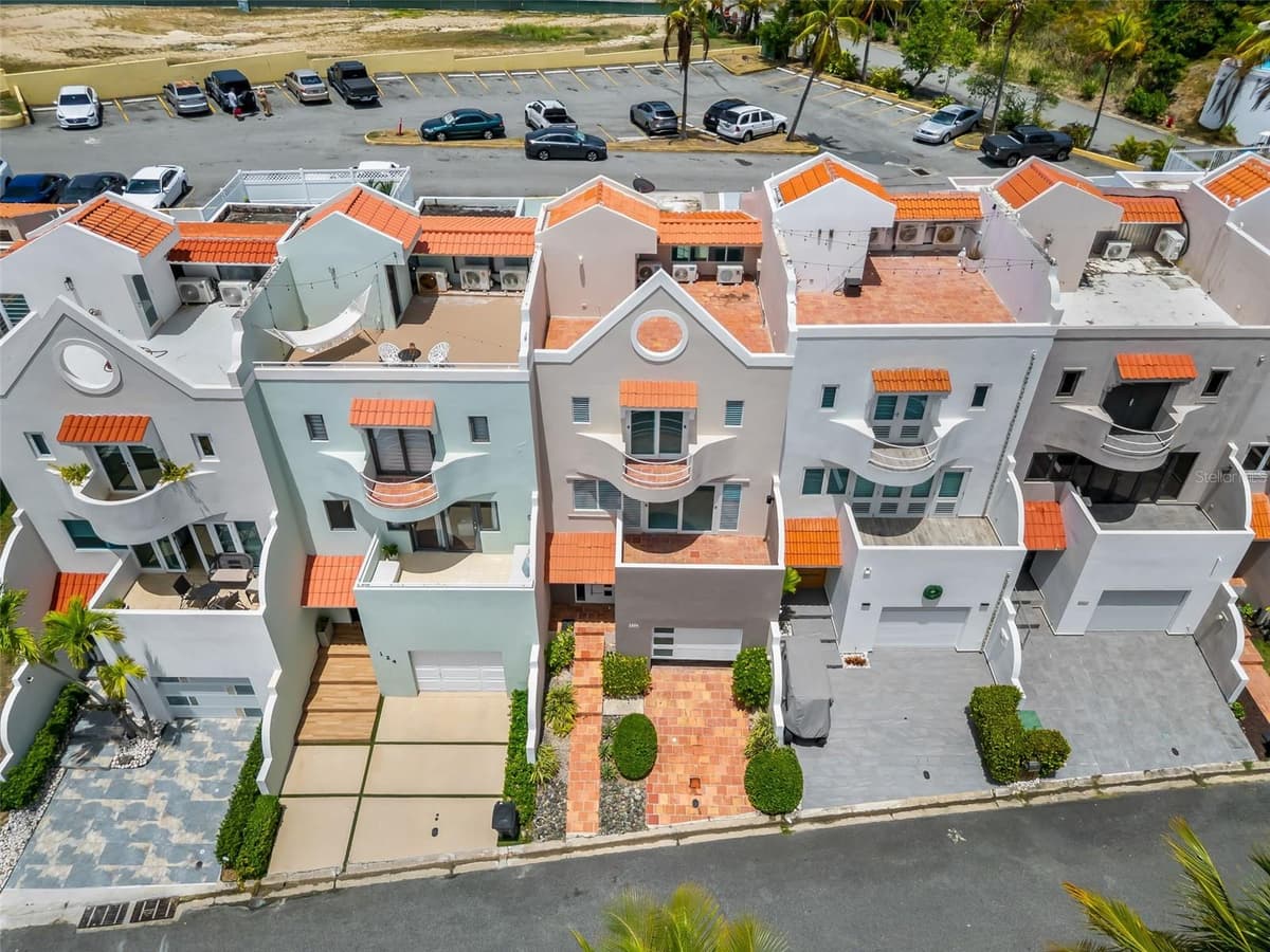 MONTECARLO ST. PALMAS DEL MAR — photo 40 of 44