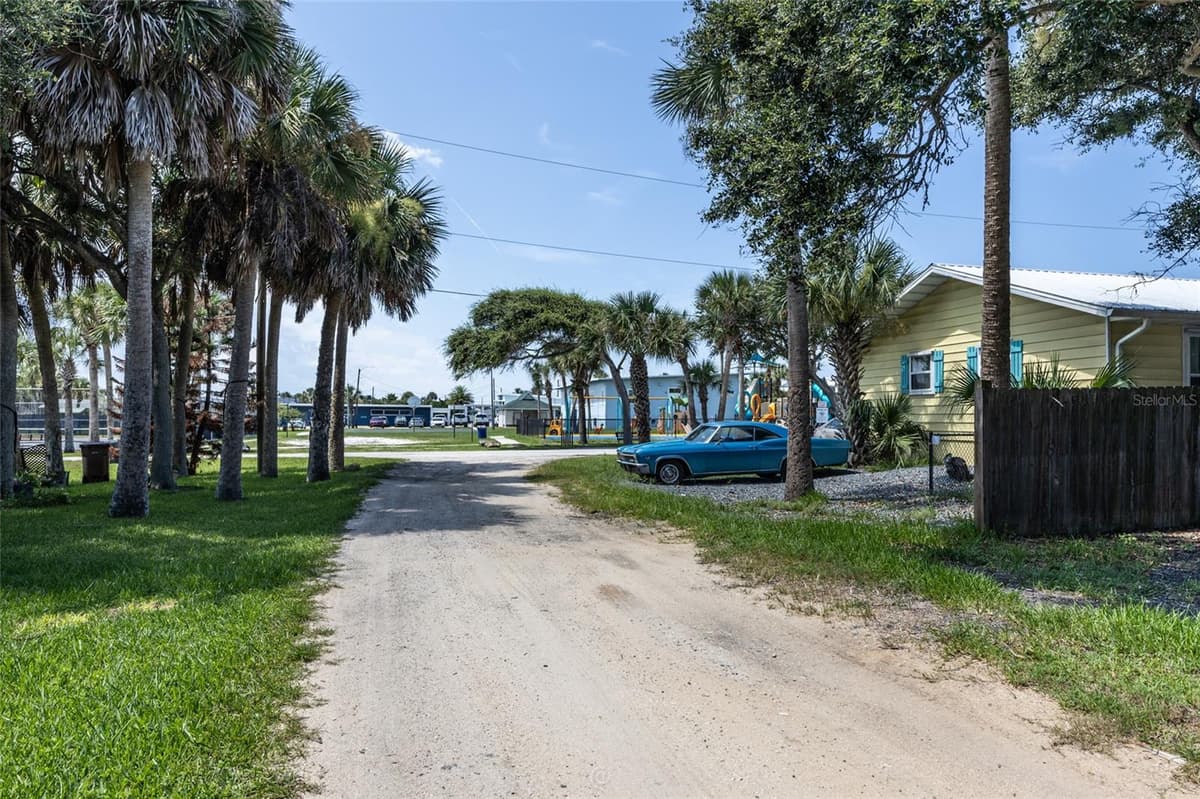 904 DAYTONA AVENUE — photo 49 of 56