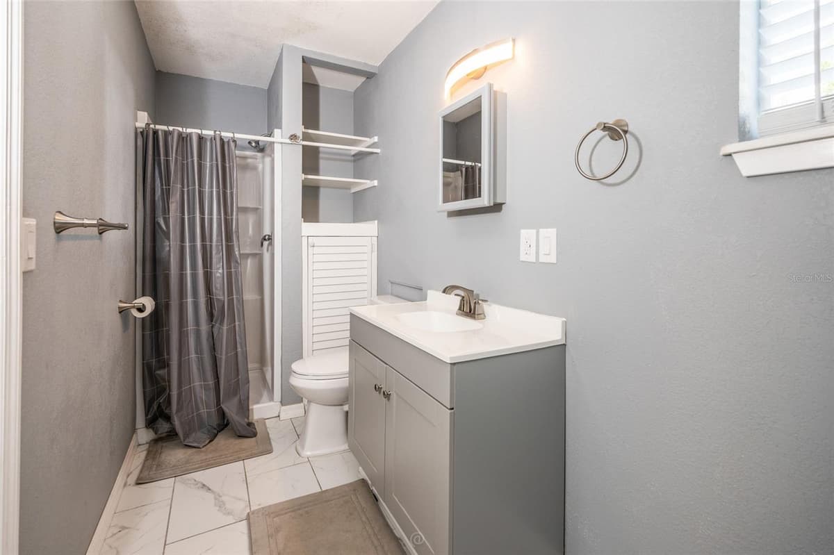 904 DAYTONA AVENUE — photo 43 of 56