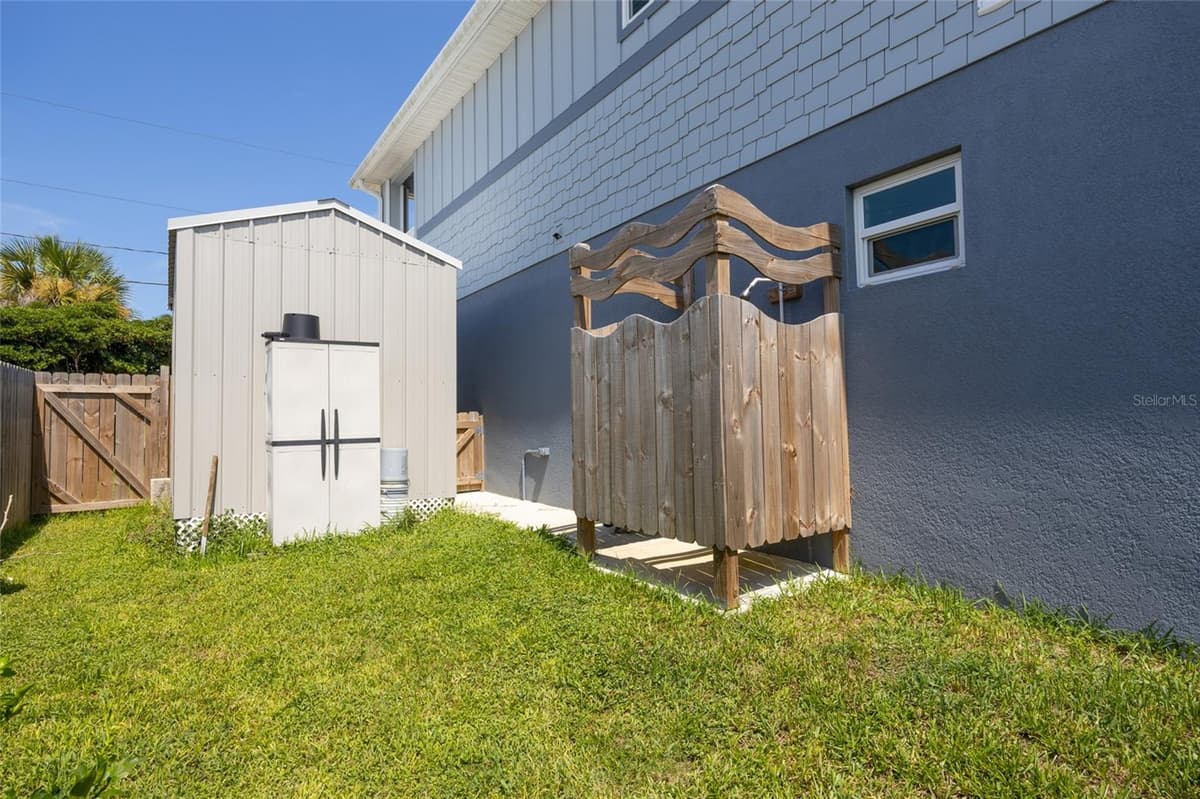 904 DAYTONA AVENUE — photo 47 of 56