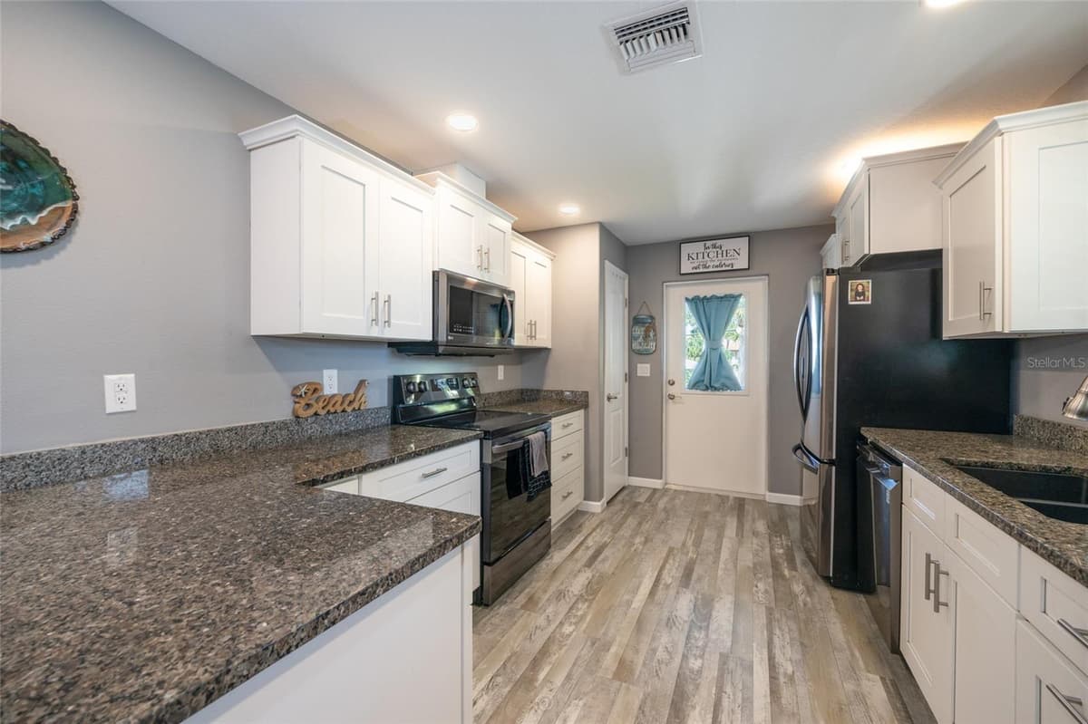 904 DAYTONA AVENUE — photo 3 of 56