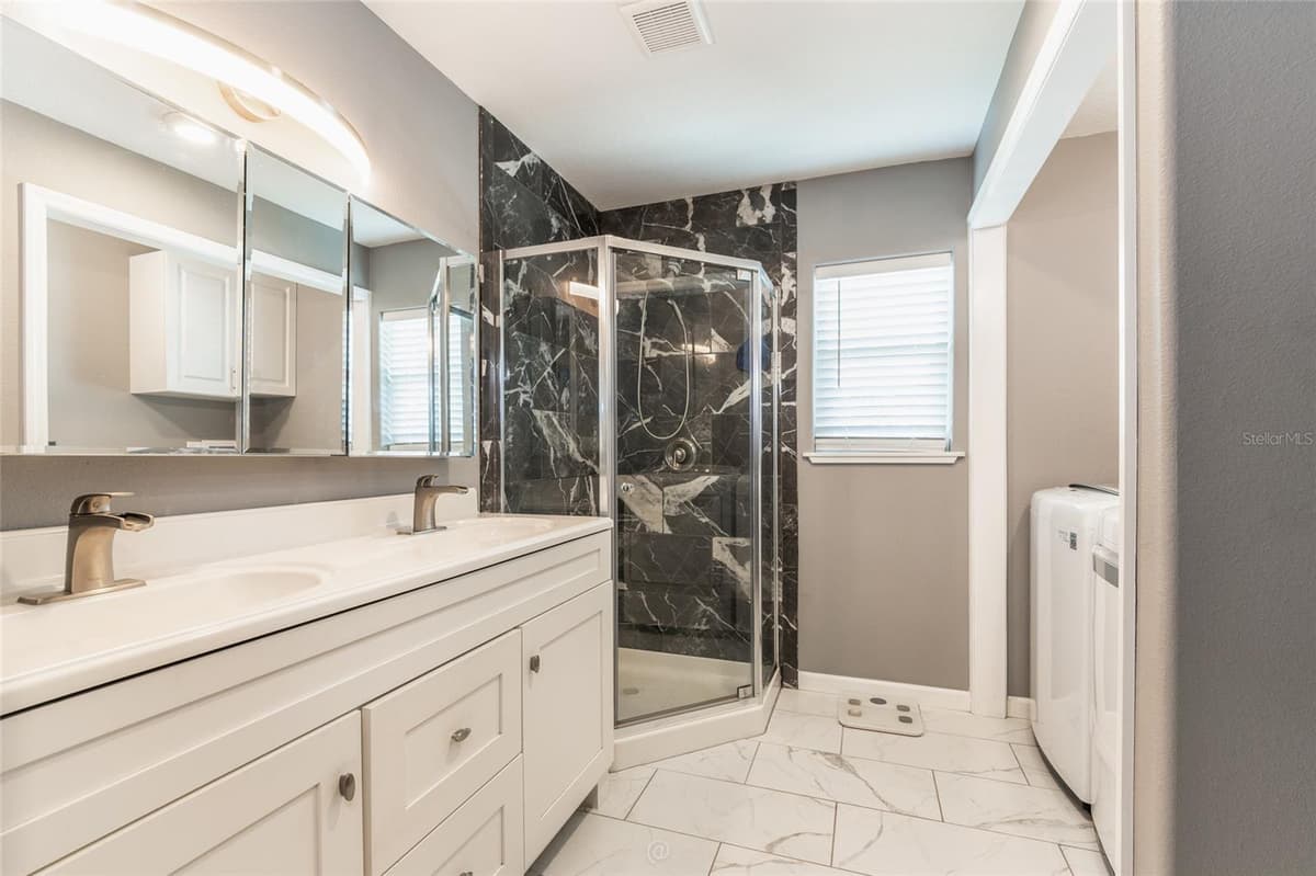 904 DAYTONA AVENUE — photo 14 of 56