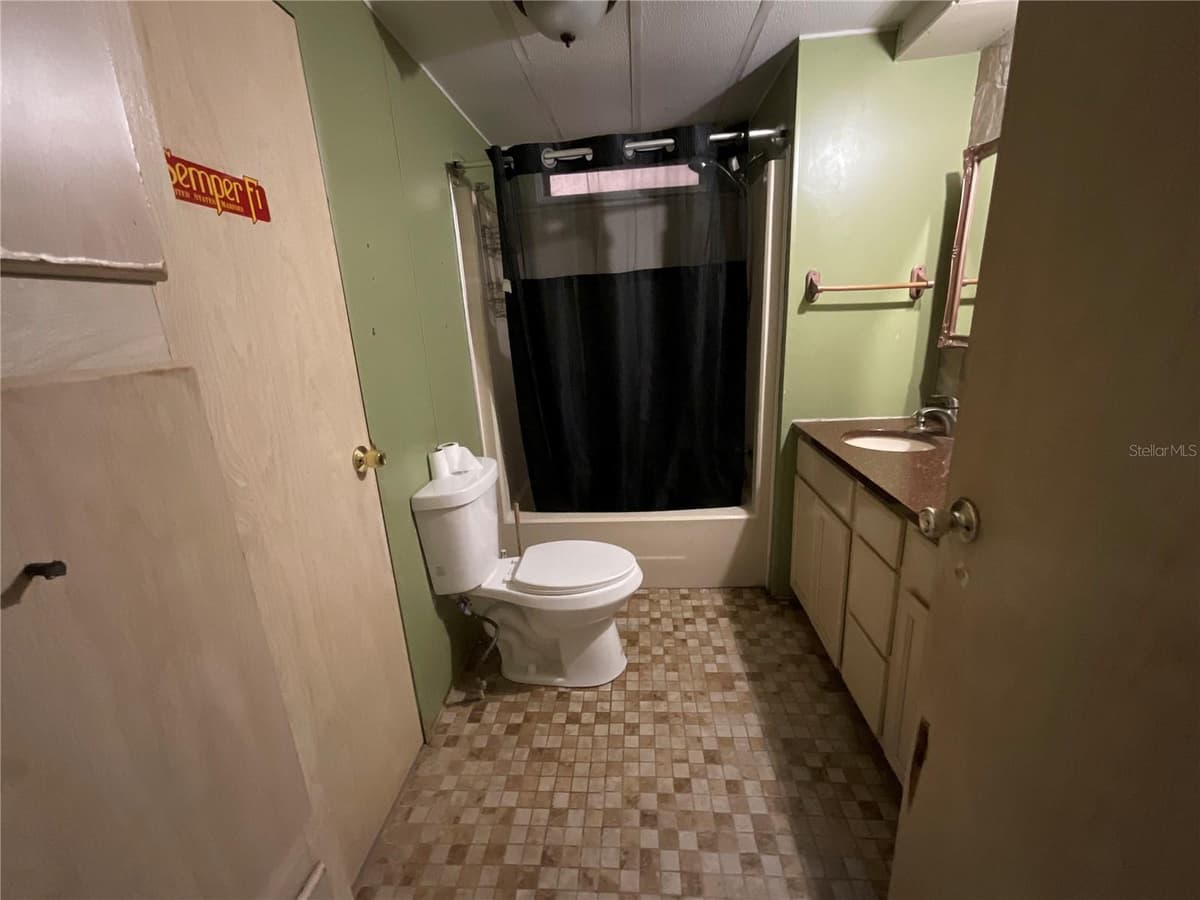 702 JERSEY COURT — photo 28 of 39