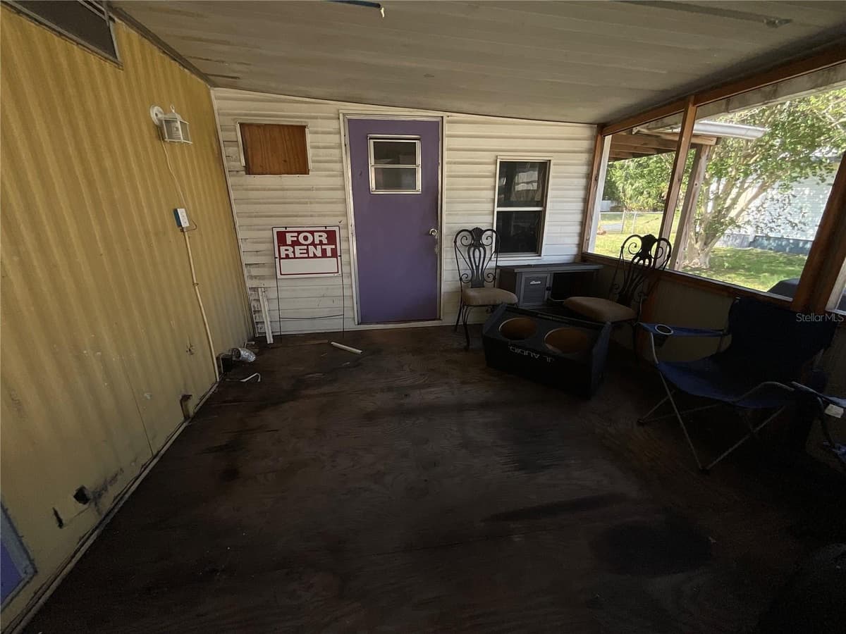 702 JERSEY COURT — photo 2 of 39