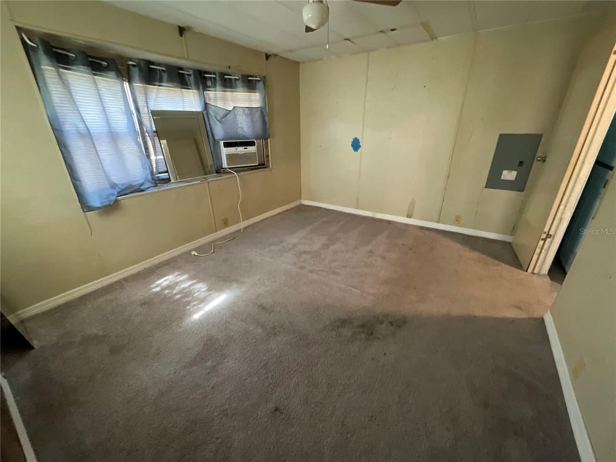 702 JERSEY COURT — photo 21 of 39