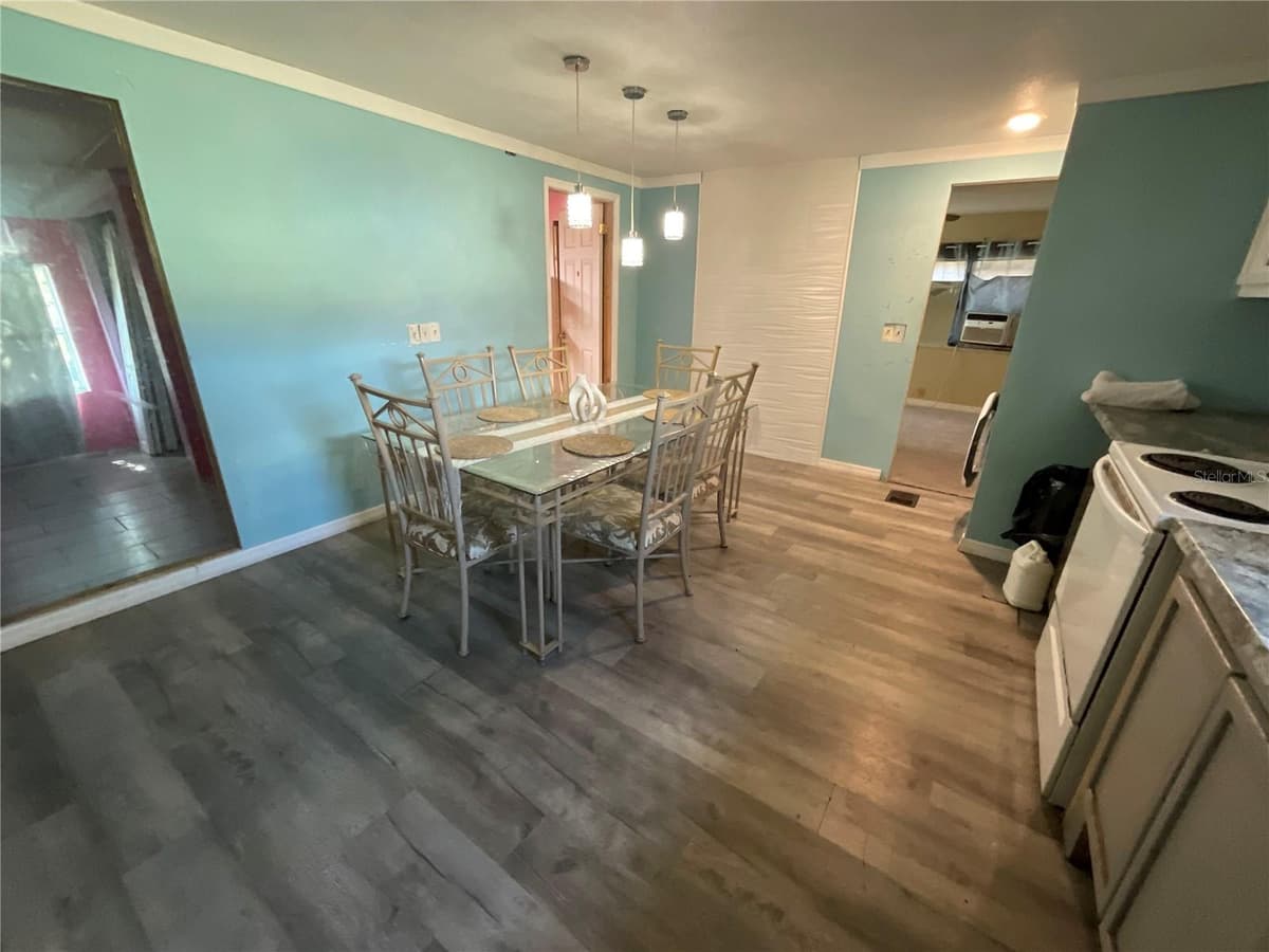 702 JERSEY COURT — photo 20 of 39