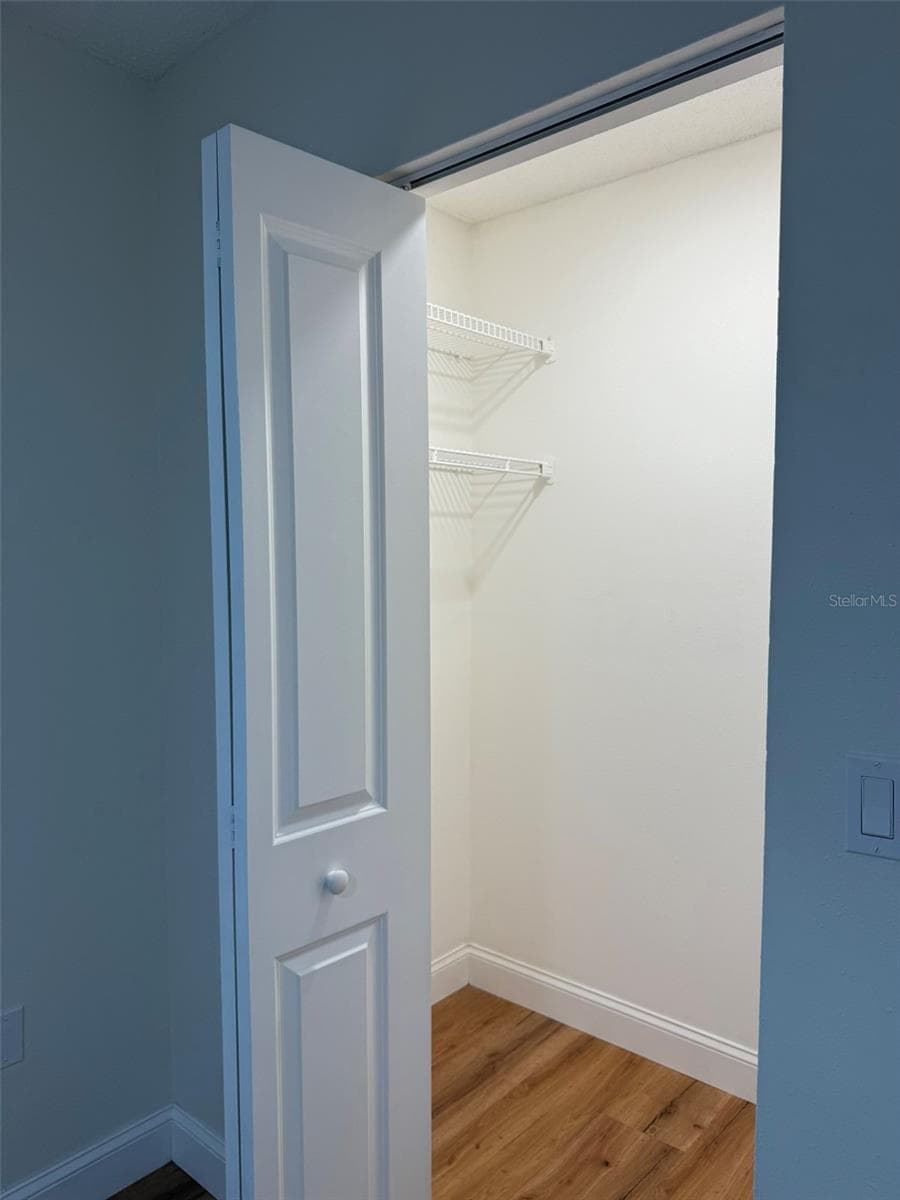 113 KENDALE DRIVE — photo 13 of 29