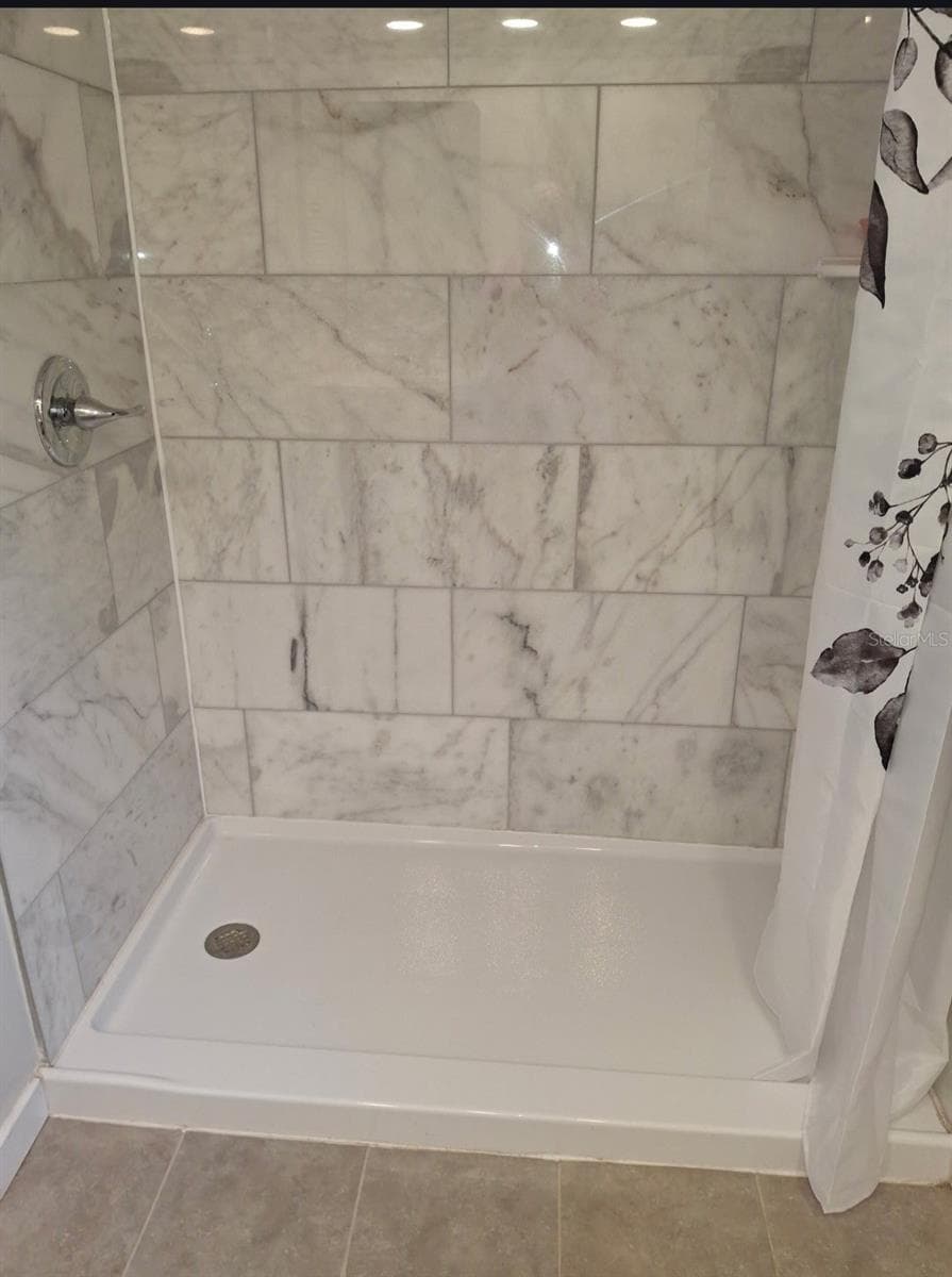 14 NEW FLORIDA AVENUE — photo 13 of 26