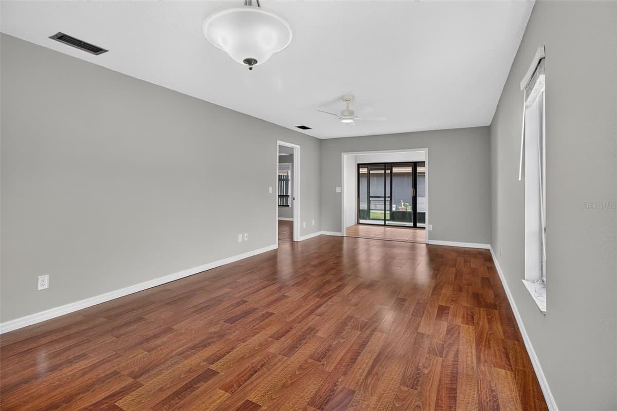 7360 ULMERTON ROAD — photo 16 of 40