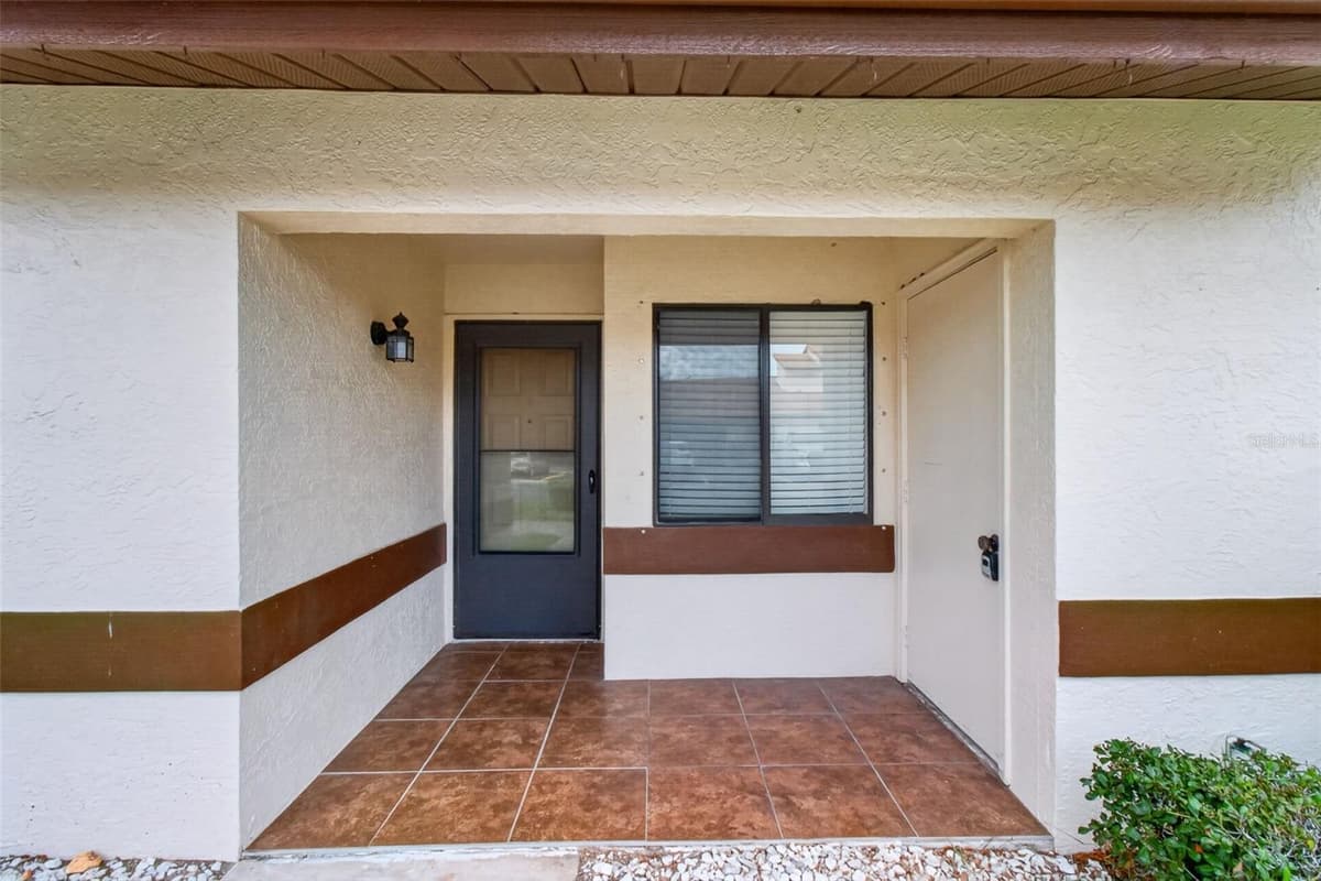 7360 ULMERTON ROAD — photo 4 of 40
