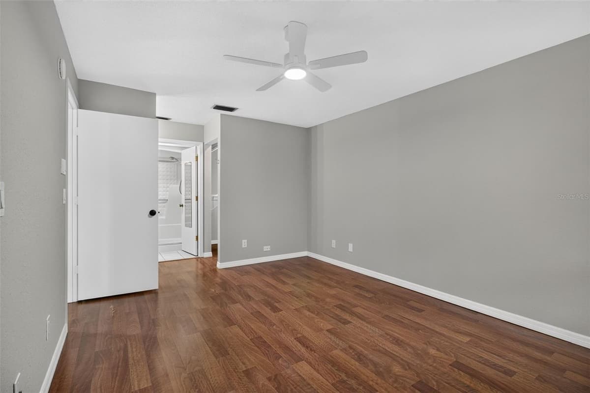 7360 ULMERTON ROAD — photo 17 of 40