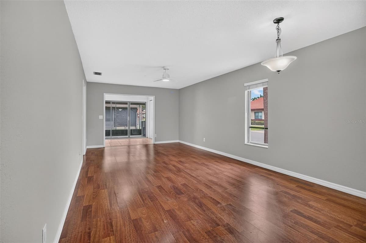 7360 ULMERTON ROAD — photo 10 of 40