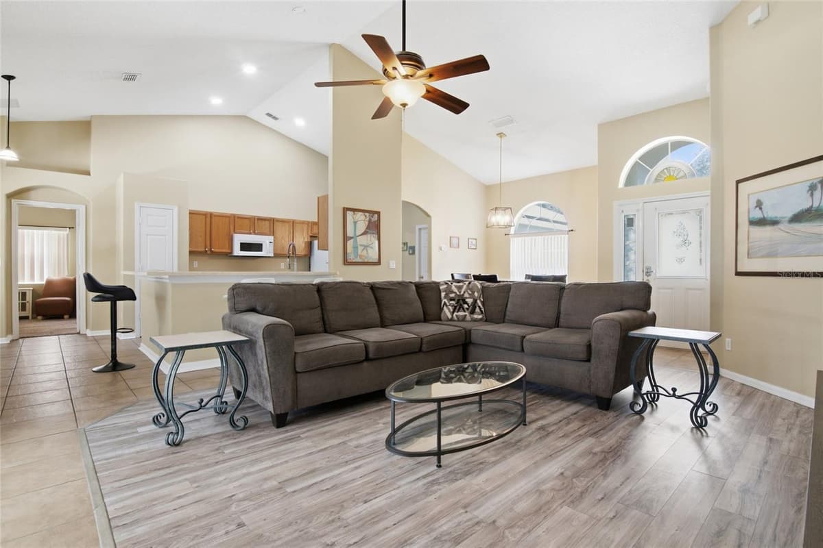15828 HERON HILL STREET — photo 7 of 33